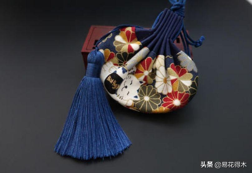 香水價(jià)格排名,??香水價(jià)格排名大解密??貴族香氛與平價(jià)之美的碰撞！