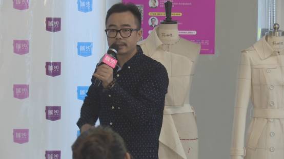 楊柳波最新動態(tài),楊柳波最新動態(tài)，小巷深處的獨特風味探索