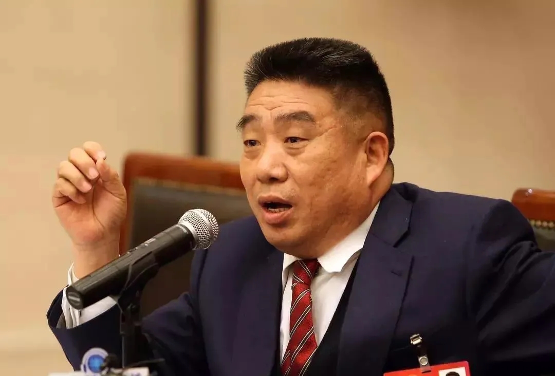 朱文臣最新動(dòng)態(tài)，變化中的力量鑄就自信與成就之路