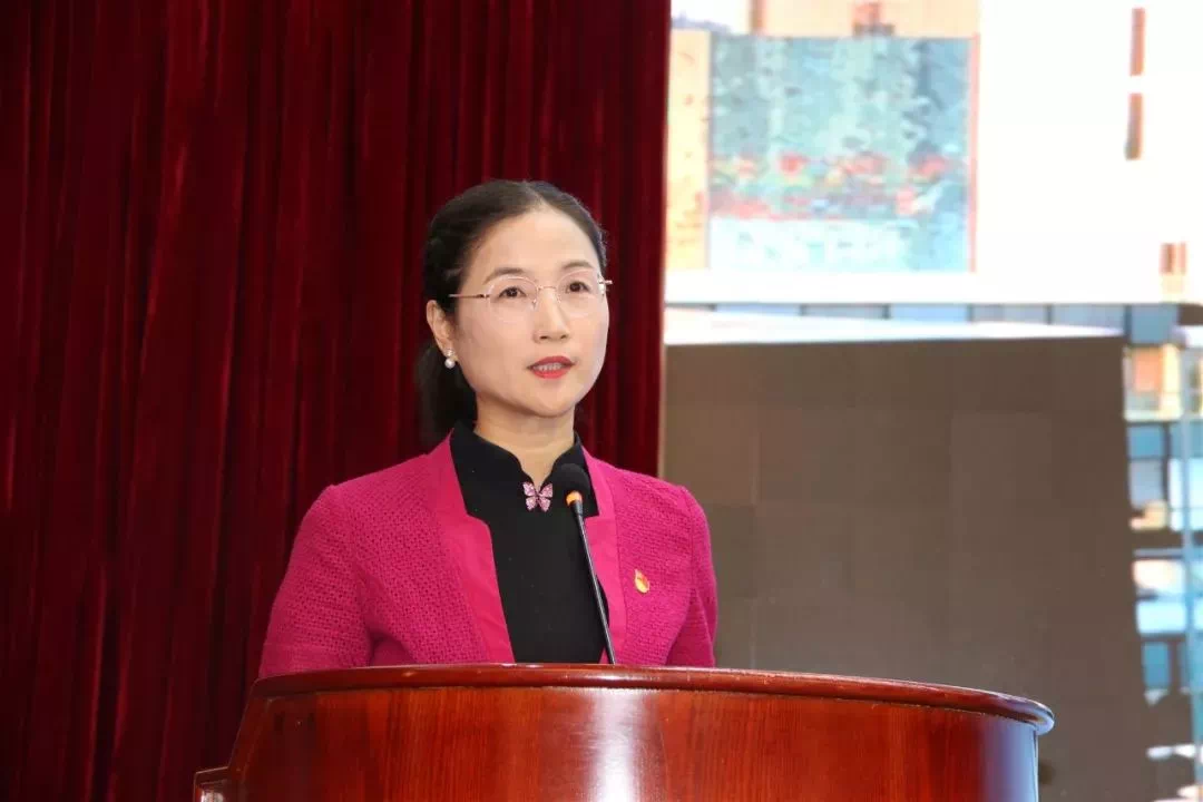 演員紀(jì)玲的表演藝術(shù)學(xué)習(xí)指南，從初學(xué)者到進(jìn)階者的全方位指南