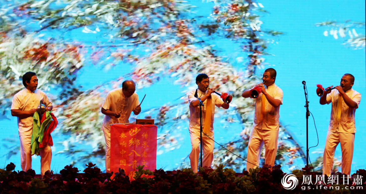 最新嗩吶藝術(shù)圖,最新嗩吶藝術(shù)圖，小巷深處的音樂畫廊