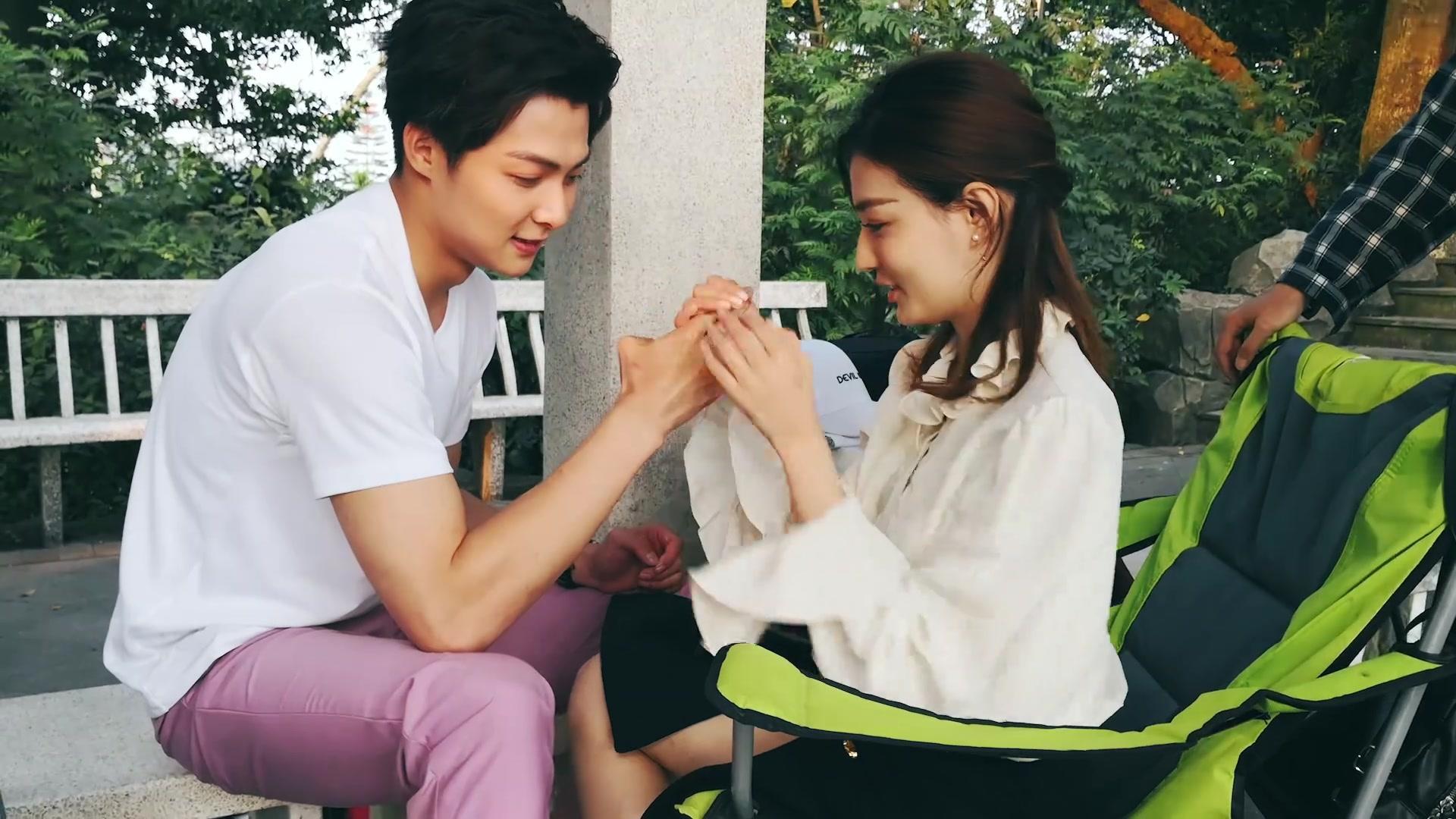 星光猜謎盛宴，明星藏匿小巷，猜謎游戲開啟！