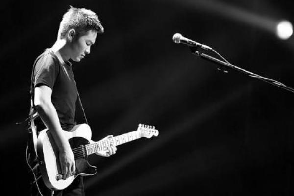 竇唯新歌發(fā)布，變化中的學習與自信成就的力量