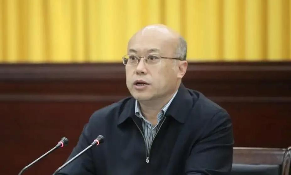 招商港口股票，駛向成功的港口——學(xué)習(xí)與自信之旅的蛻變之路