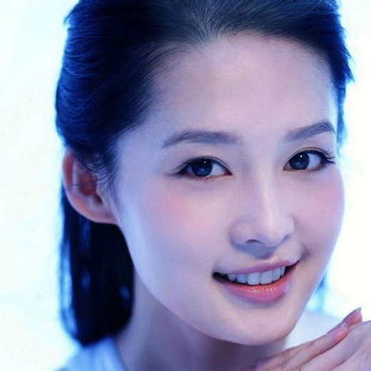 明星女孩成長(zhǎng)之路，成為明星的指南與歷程