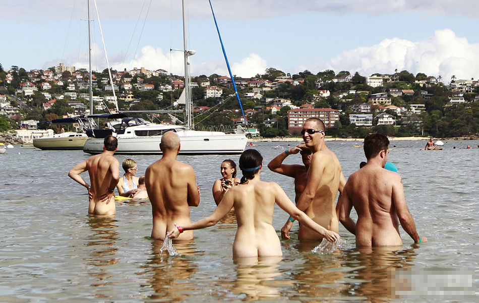 裸泳比賽圖片,裸泳比賽圖片，小巷深處的獨特風情