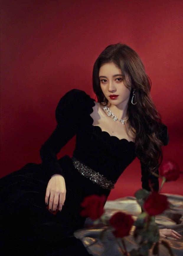 巷弄深處的秘密時尚殿堂，精選時尚禮服大賞