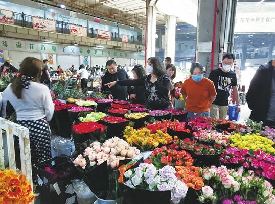 巷弄深處的繁花秘境，揭秘鮮花市場行情探秘