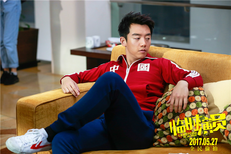 臨時(shí)演員的角色探索，演藝生涯中的特殊篇章