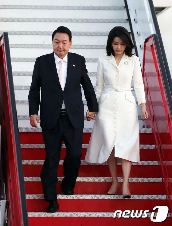 韓國現(xiàn)任總統(tǒng)的身份影響深度解析，身份揭秘與當(dāng)前觀點(diǎn)探討