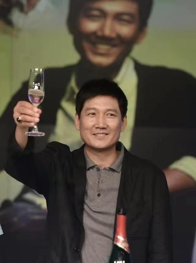 星光背后的無聲掙扎，明星與抑郁癥的斗爭(zhēng)