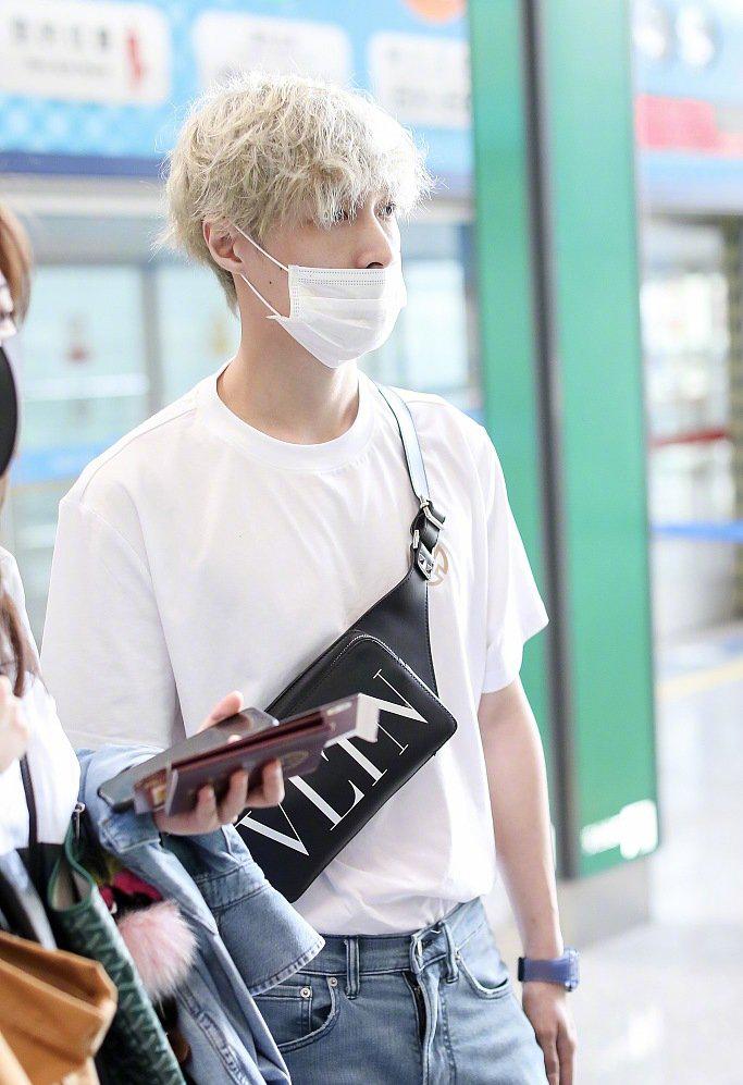 發(fā)型明星男，潮流引領(lǐng)與個性表達(dá)的藝術(shù)