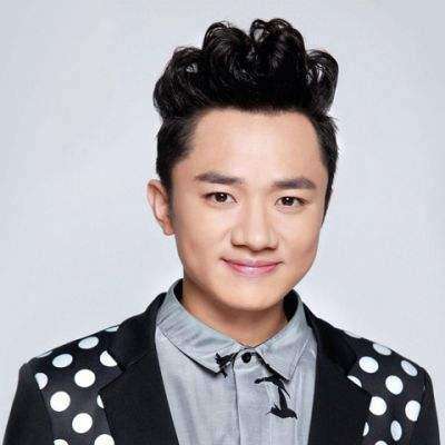 探索小巷寶藏，揭秘身高165cm男明星與隱藏特色小店的奇妙邂逅