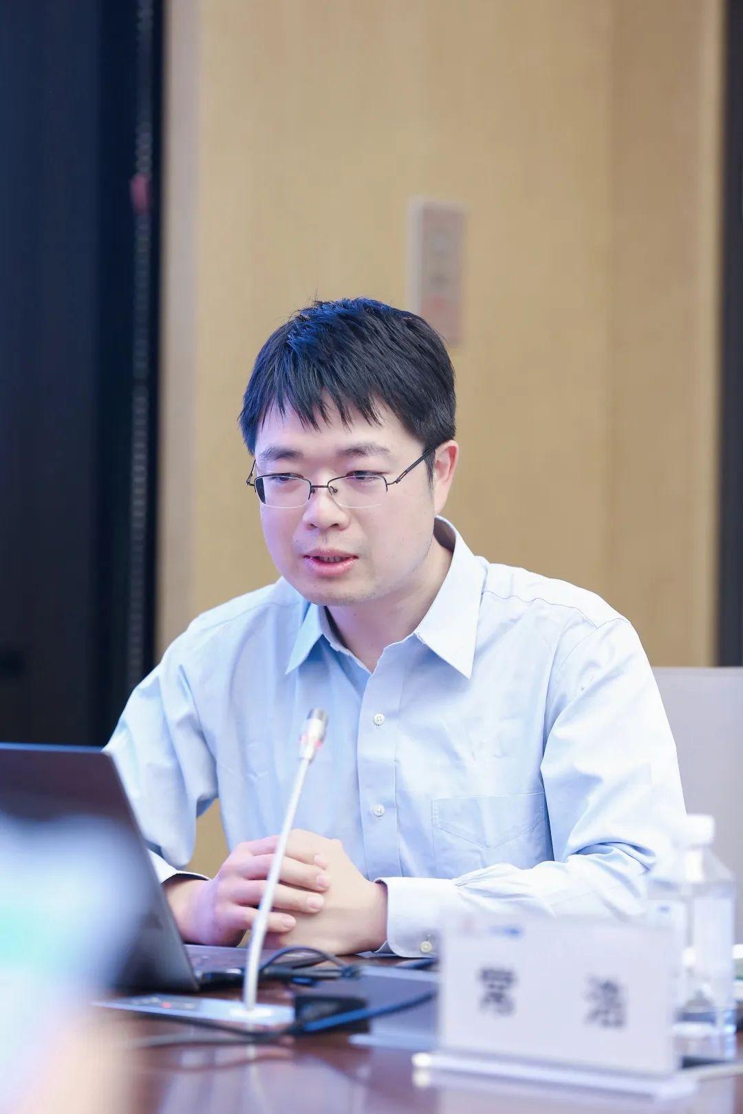 朗新科技，科技溫情與友情紐帶下的日常趣事與最新資訊