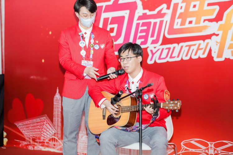 歌曲演員，與自然美景的私密浪漫約會之歌