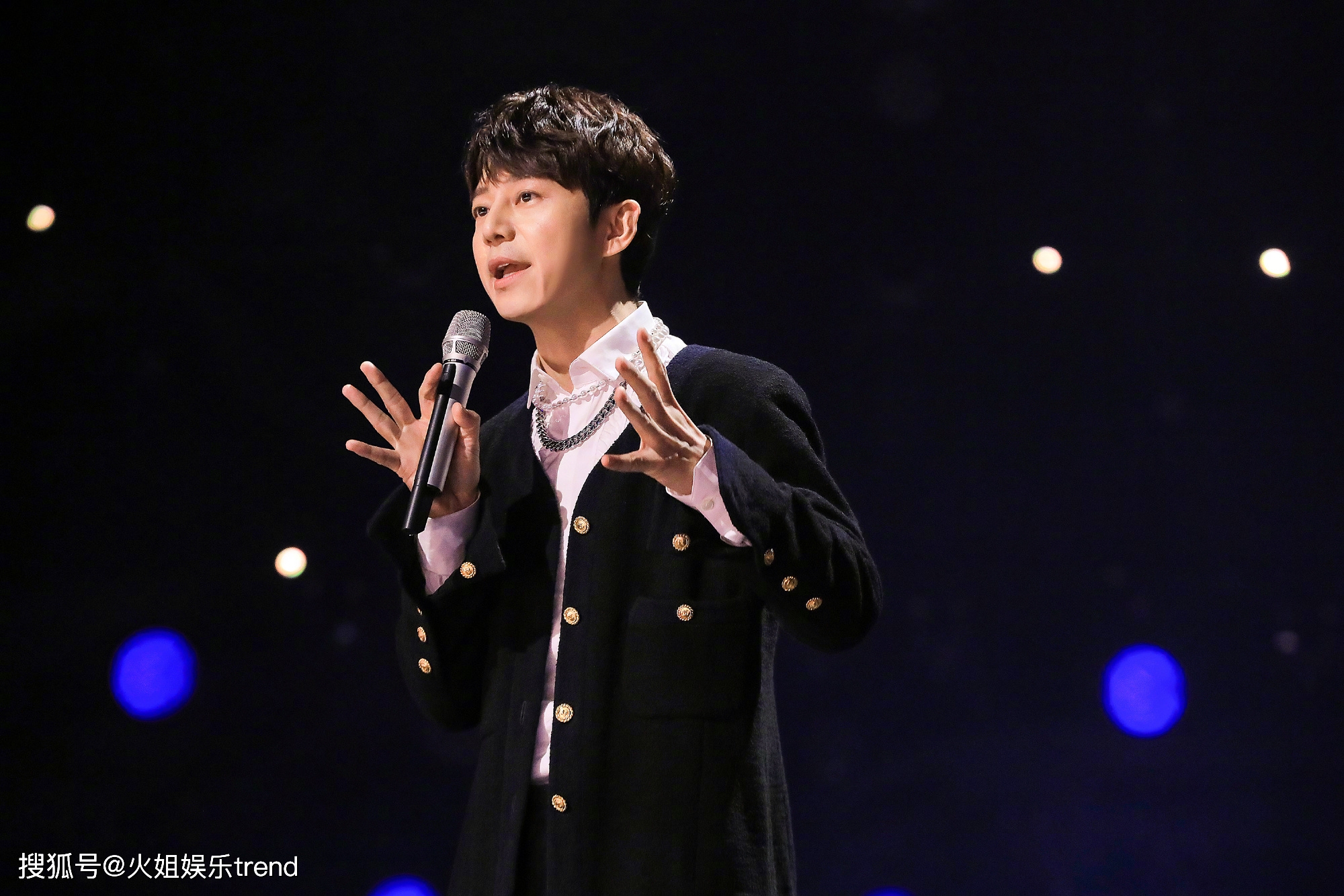 明星專輯在哪里買,明星專輯哪里買？探尋小巷深處的音樂寶藏小店