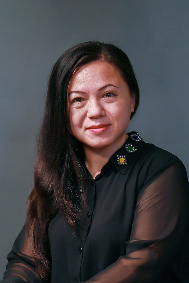 鄧香蓮，演藝之路的璀璨之星