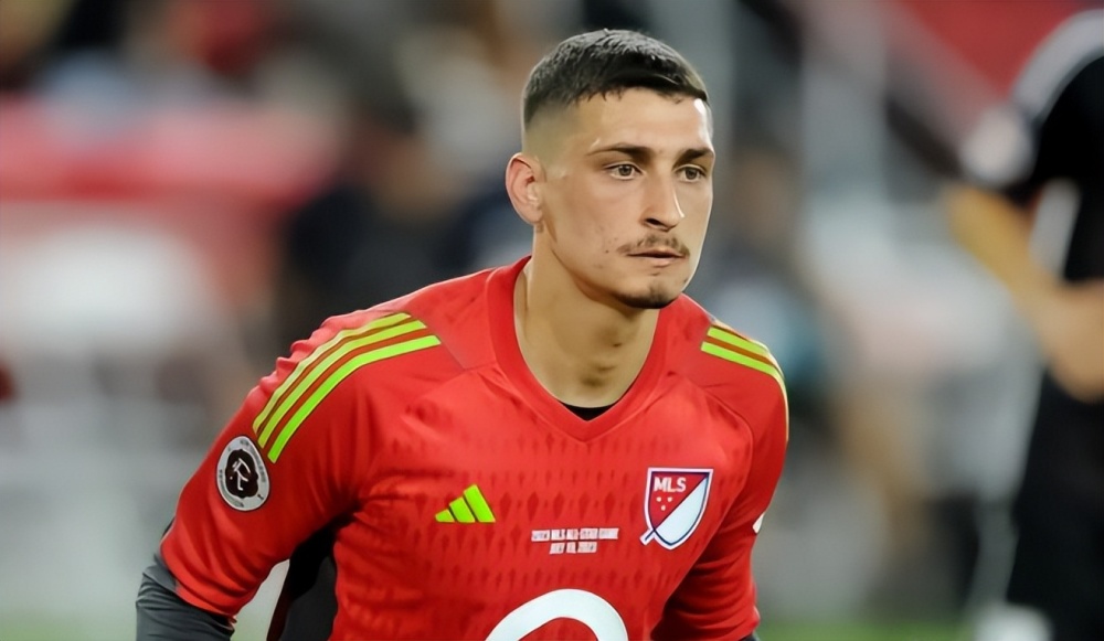 曼聯(lián)轉(zhuǎn)會動態(tài)速遞，全面指南與最新轉(zhuǎn)會動態(tài)詳解