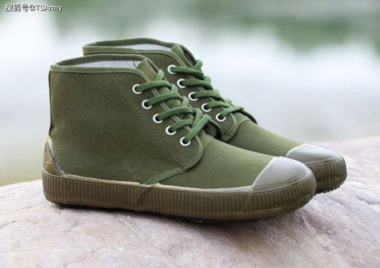 最新款解放鞋款式揭曉，時尚與舒適的完美融合