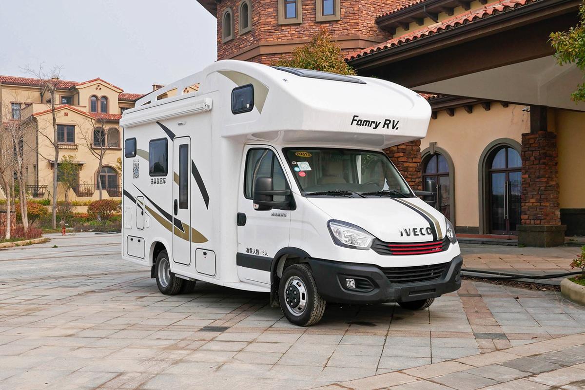 依維柯最新款，科技前沿之作，生活完美融合典范