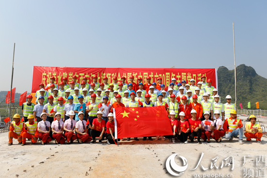 佛山水口大橋建設(shè)最新動(dòng)態(tài)，大橋進(jìn)展與小巷中的意外驚喜