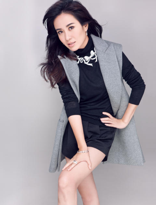 黃奕葉璇直播探尋小巷獨特風(fēng)味小店，探尋獨特美食之旅