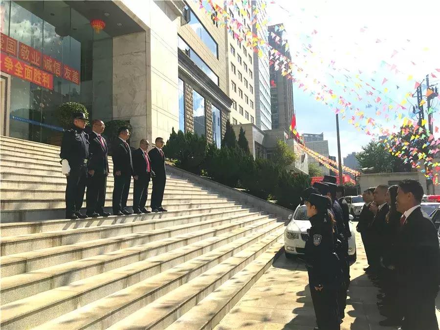 地產(chǎn)最新動態(tài)，自然美景的詩意旅程探索