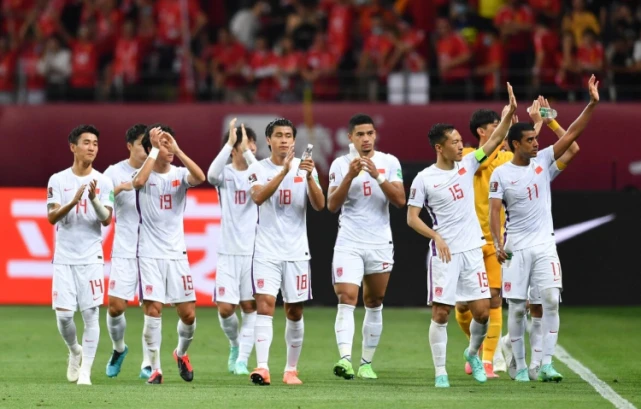 中國(guó)足球最新動(dòng)態(tài)，踏自然之旅，尋找內(nèi)心平靜之路