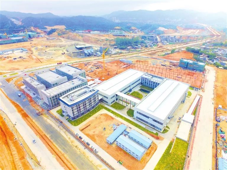 萬年工業(yè)園最新招聘熱潮與巷弄深處的特色小店探秘！