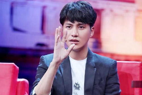 喬任梁最新進(jìn)展揭秘，小巷中的隱藏寶藏探索持續(xù)更新