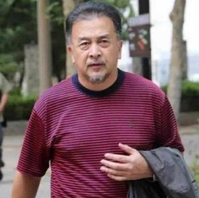 黃宏最新動(dòng)態(tài)，變化中的力量與自信成就之路