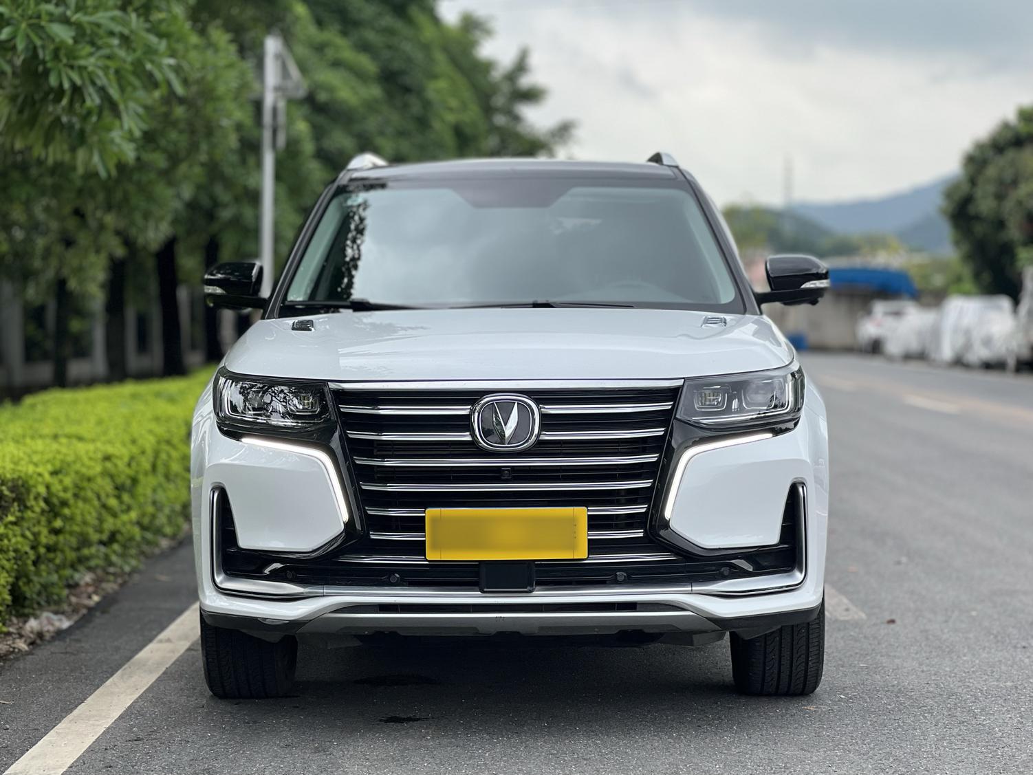 長安CS95最新款，駛向自然，探尋內心寧靜