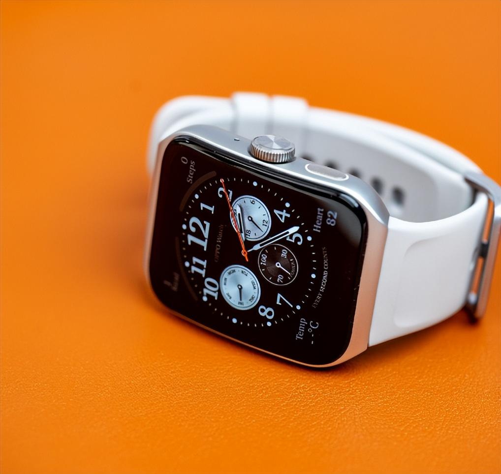 OPPO最新款手機(jī)，心動(dòng)之選！??