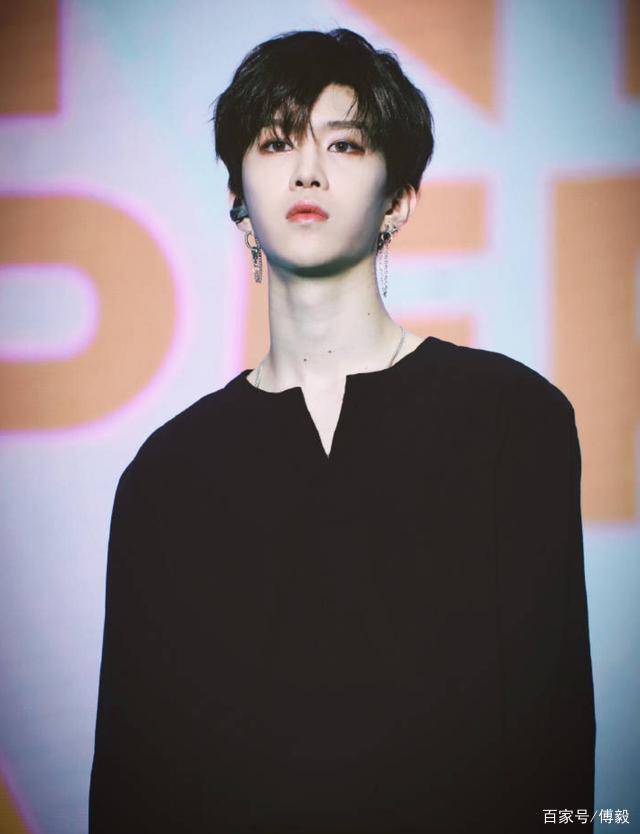 范丞丞最新行程揭秘，自信與成就之路，一路向前展風(fēng)采