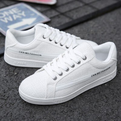 探索小巷時(shí)尚魅力，最新板鞋潮流揭秘