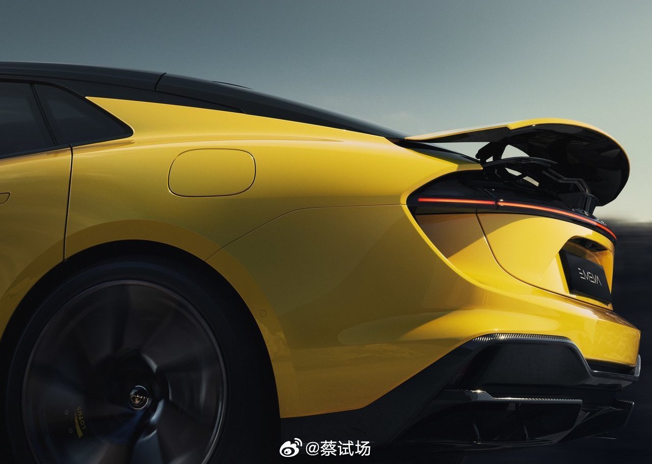 路特斯最新款驚艷亮相，奢華與科技的完美融合！