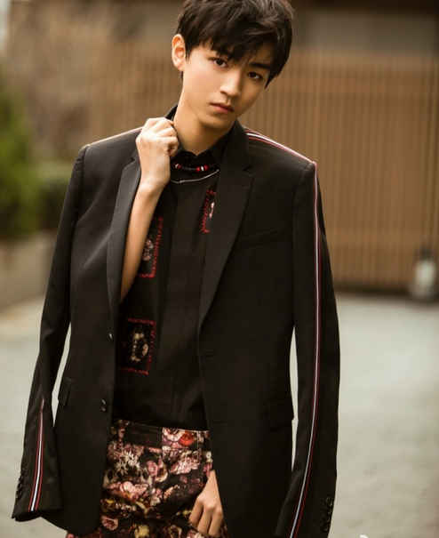 王俊凱最新頭像圖片，學(xué)習(xí)力量與自信的成就展現(xiàn)新風(fēng)采