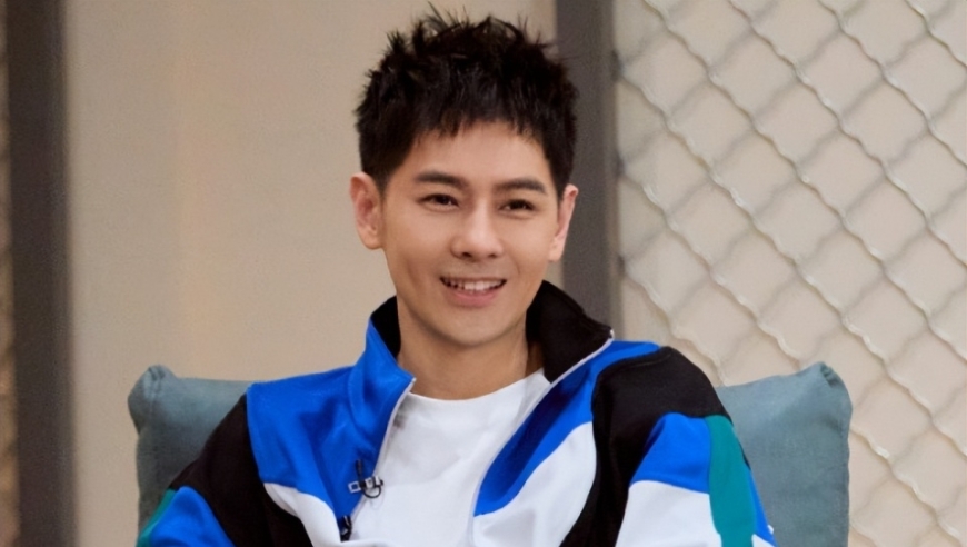 王寶強最新動態(tài)，科技前沿引領(lǐng)智能生活新潮流