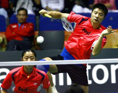 羽毛球世錦賽實(shí)時(shí)賽況更新，賽場動(dòng)態(tài)一覽無余